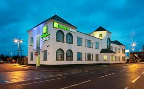 Holiday Inn Express London Chingford, An Ihg Hotel Waltham Forest Exterior photo