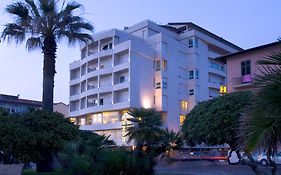 Hotel Sina Astor Viareggio Exterior photo