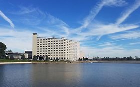 Hilton Philadelphia City Avenue Hotel Exterior photo