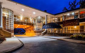 Best Western Plus The Inn & Suites At The Falls Poughkeepsie Exterior photo