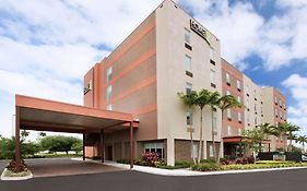 Home2 Suites By Hilton Florida City Exterior photo