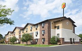 Super 8 By Wyndham Canton/Livonia Area Hotel Exterior photo