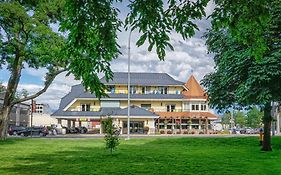 Prestige Beach House, Worldhotels Crafted Kelowna Exterior photo