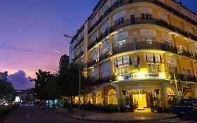 Le Grand Palais Boutique Hotel Phnom Penh Exterior photo