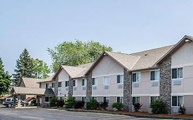 Quality Inn & Suites Sturgeon Bay Exterior photo