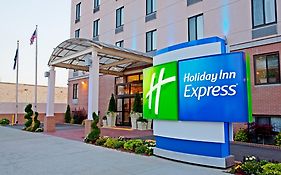 Holiday Inn Express Brooklyn, An Ihg Hotel New York Exterior photo