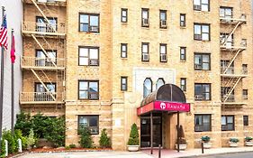 Ramada By Wyndham Jersey City Exterior photo