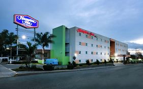 Hampton By Hilton San Juan Del Rio Hotel Exterior photo