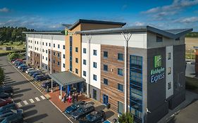 Holiday Inn Express Kettering, An Ihg Hotel Exterior photo