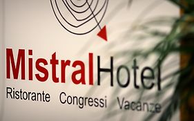 Mistral2 Hotel Oristano Exterior photo