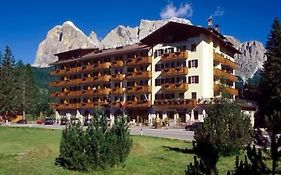 Hotel Villa Argentina Cortina d'Ampezzo Exterior photo