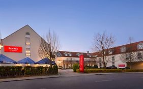 Ramada By Wyndham Muenchen Airport Hotel Oberding Exterior photo