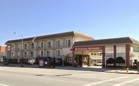 Ramada By Wyndham Pasadena Hotel Exterior photo