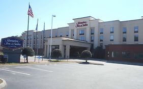 Hampton Inn & Suites Norfolk-Airport Exterior photo