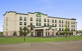 Wingate By Wyndham - Bismarck Hotel Exterior photo