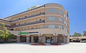 Holiday Inn Express & Suites Pasadena - Los Angeles, An Ihg Hotel Exterior photo