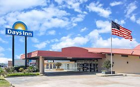 Days Inn By Wyndham Leesville Exterior photo