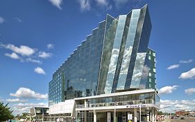 Doubletree By Hilton Edmonton Downtown Hotel Exterior photo