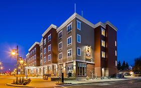 Best Western Plus Chateau Inn Sylvan Lake Exterior photo