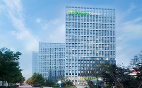 Holiday Inn Express - Qingdao West Coast, An Ihg Hotel Exterior photo