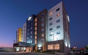 Microtel Inn & Suites By Wyndham San Luis Potosi Exterior photo