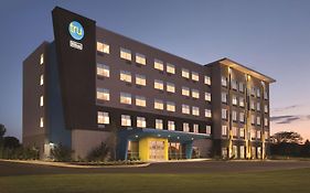 Tru By Hilton Lancaster East Hotel Exterior photo