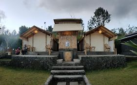 Black Lava Hostel And Lodge Kintamani  Exterior photo