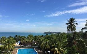 Comfy Beachfront View At Seri Bulan Condominium Teluk Kemang Beach Port Dickson Exterior photo