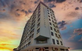 Umuarama Plaza Hotel By Castelo Itaipava Goiania Exterior photo