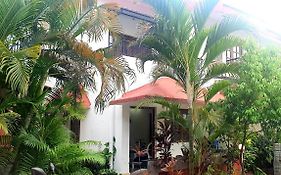 Candolim Beach Villa # 3Bhk # Pool # Kitchen # 300Mts To Beach By Gr Stays Exterior photo