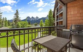 Outstanding Mountain Condo *Waterslide* Hottub* Hosted By Fenwick Vacation Rentals Canmore Exterior photo