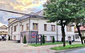 English House Bistrita  Exterior photo