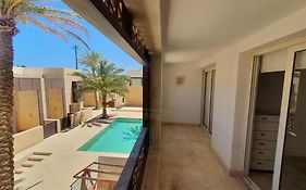 Nayah Stays, Beautiful 3-Bedroom Vacation Home With Lovely Pool Hurghada Exterior photo