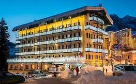 Parc Hotel Victoria Cortina d'Ampezzo Exterior photo