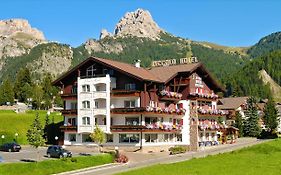 Piccolo Hotel Selva di Val Gardena Exterior photo