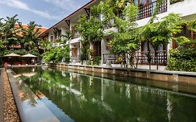 Montra Nivesha Residence And Art Siem Reap Exterior photo