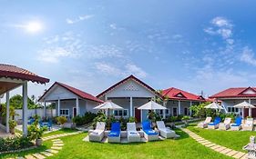 Langkawi Chantique Hotel Pantai Cenang  Exterior photo