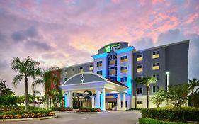 Holiday Inn Express Hotel & Suites Port St. Lucie West, An Ihg Hotel Exterior photo