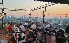 Hanoi Backpackers Hostel & Rooftop Bar Exterior photo