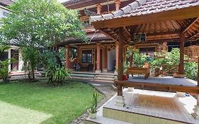 Indopurejoy House - Komala Indah Cottages Kuta  Exterior photo