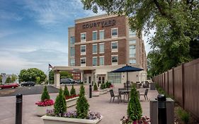 Courtyard Rochester Downtown Hotel Exterior photo