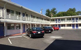 Travelodge By Wyndham Sacramento Convention Center Exterior photo