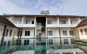 Sinom Borobudur Heritage Hotel Magelang Exterior photo