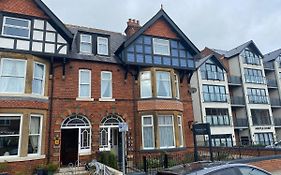 The Whalebone Arch Hotel Whitby Exterior photo