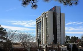 Atlanta Marriott Perimeter Center Hotel Exterior photo