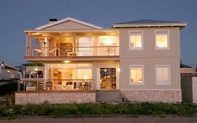 138 Marine Beachfront Guesthouse Hermanus Exterior photo