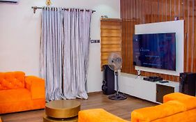 Luxury 3-Bedroom Duplex Fast Wifi & 247Power Lagos Exterior photo