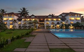 Estuary Sarovar Premiere Poovar Island Hotel Exterior photo