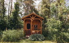 Dreamers Writing Farm, 3 Wooded Acres, Hepworth Sauble Beach Exterior photo