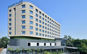 Courtyard By Marriott Nashik Hotel Exterior photo